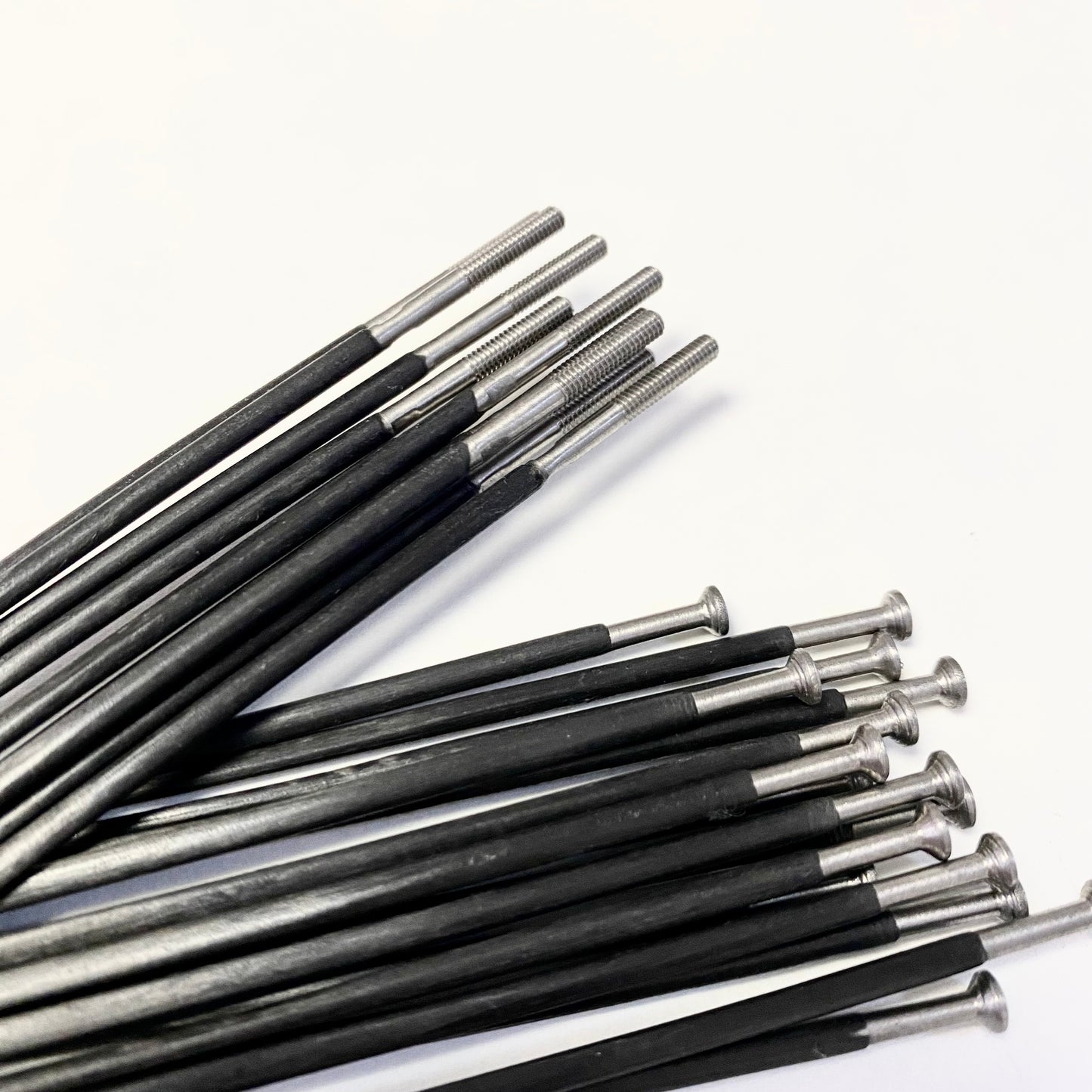 Carbon fiber round spoke straight pull 2g