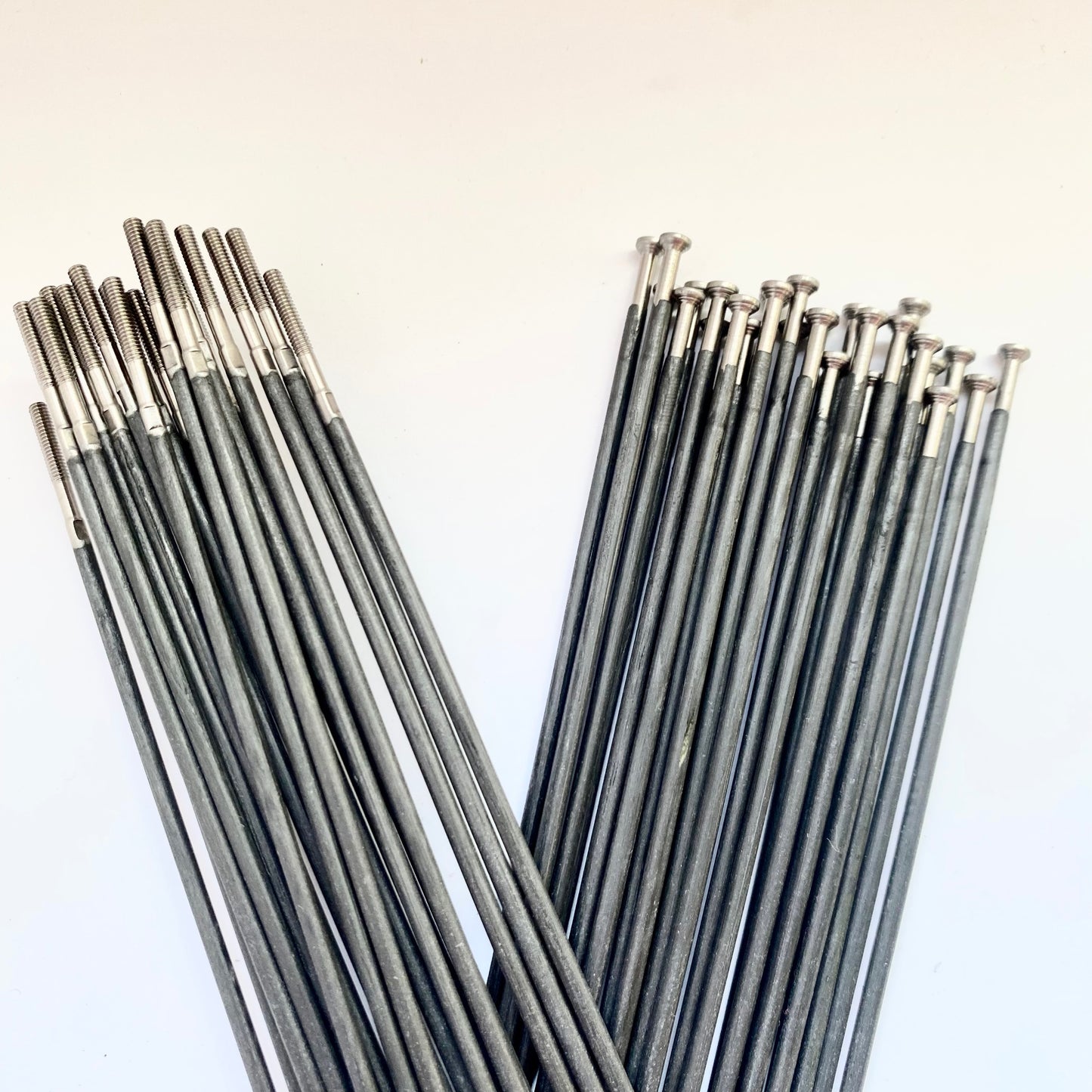 Carbon fiber round spoke straight pull 2g